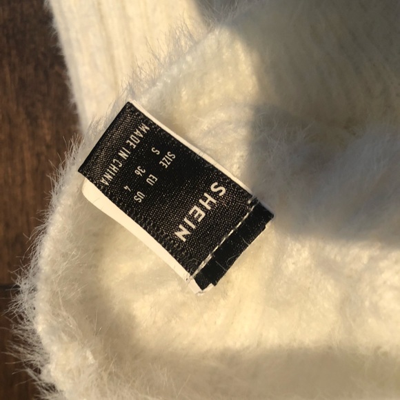 Cream crop fuzzy sweater - Picture 2 of 2